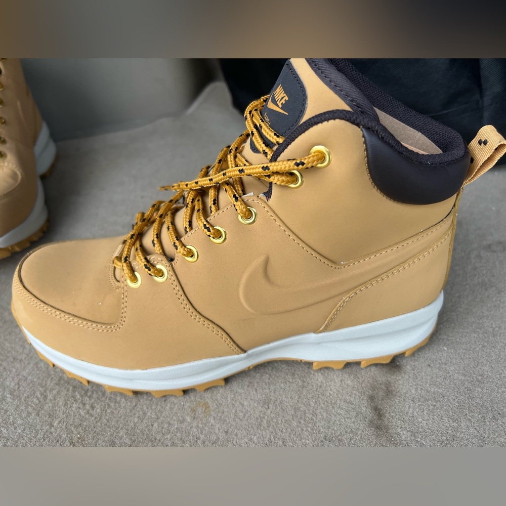 Nike Men's Brown Outdoor Boots